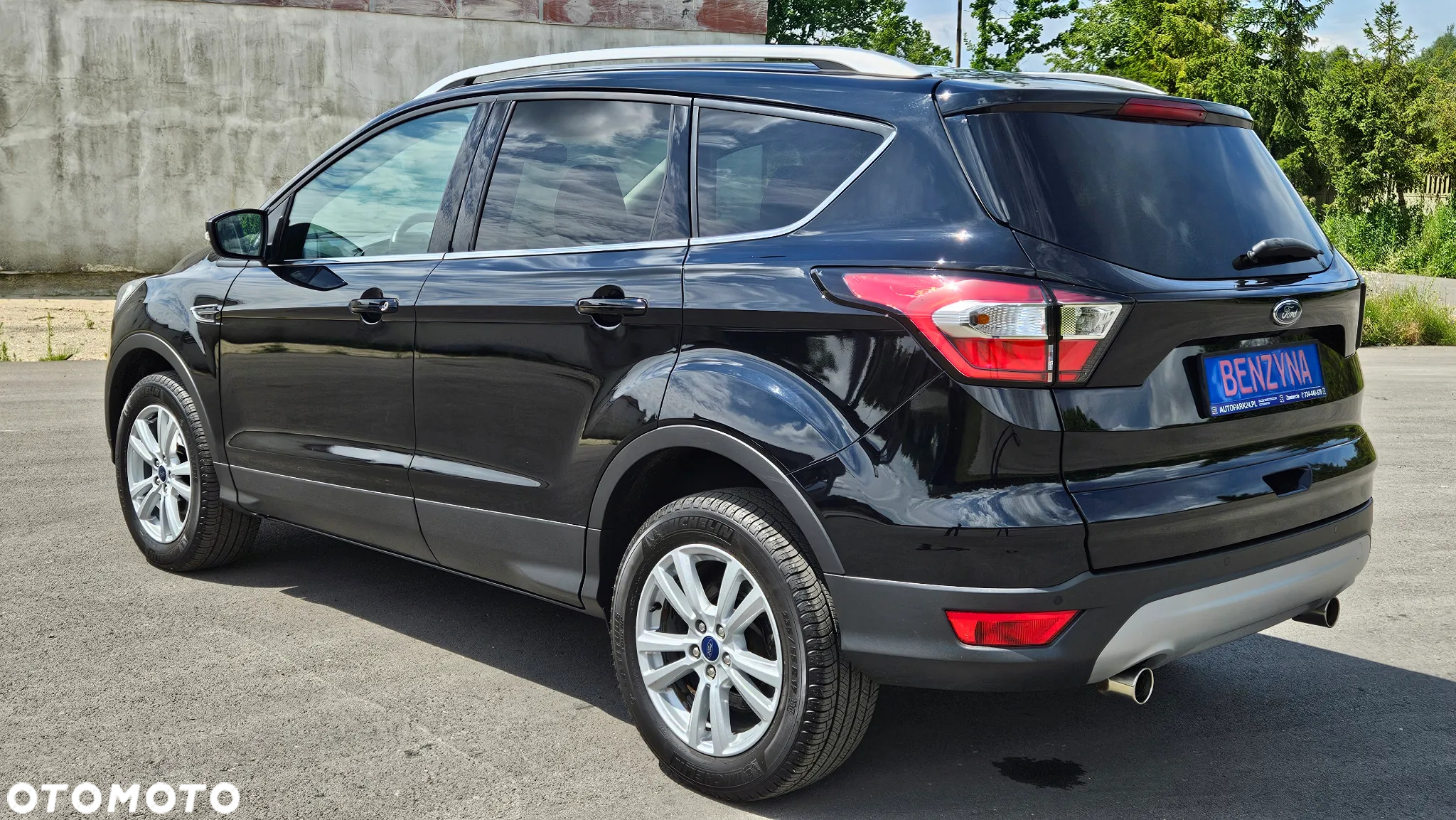 Ford Kuga 1.5 EcoBoost 2x4 Business Edition - 2