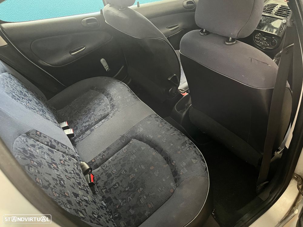 Peugeot 206 1.1 XR - 15