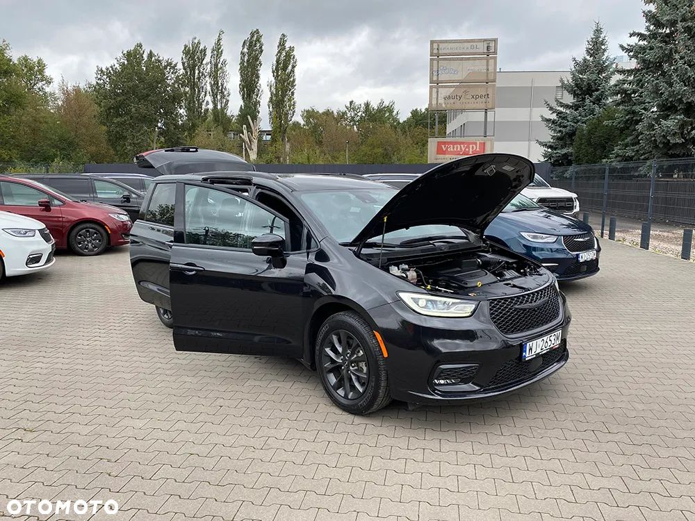 Chrysler Pacifica - 10