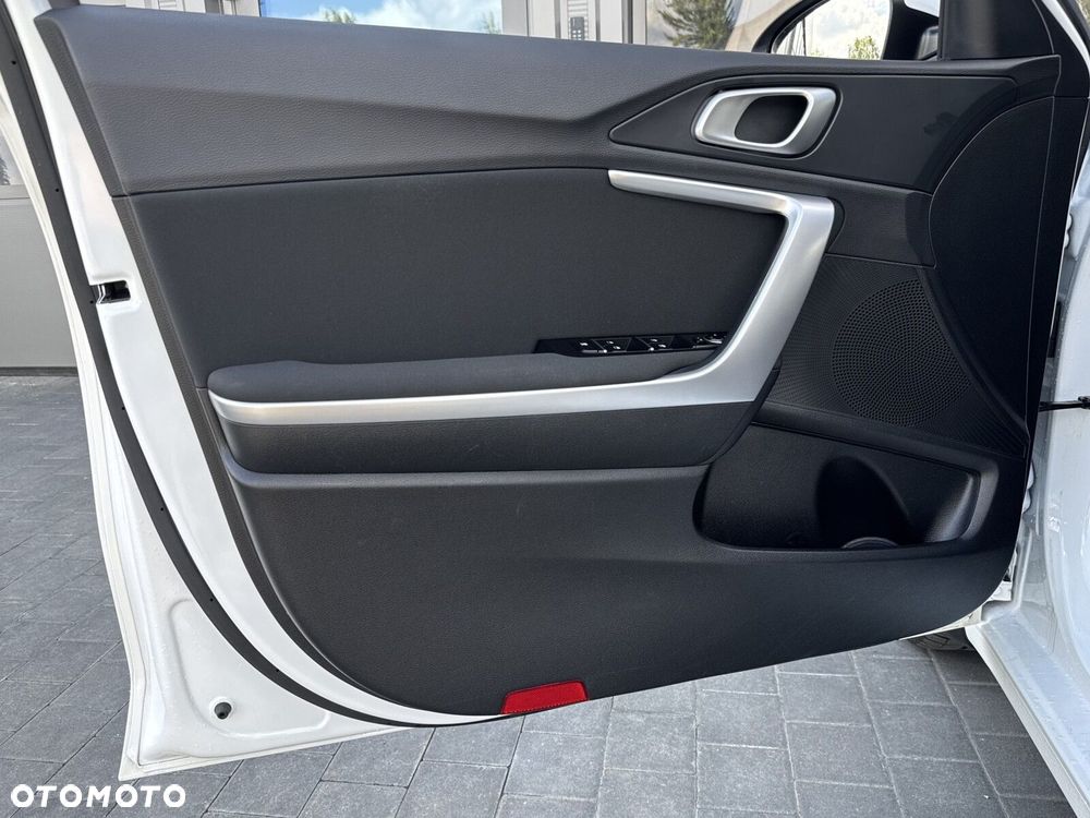 Kia Ceed 1.5 T-GDI M DCT - 12
