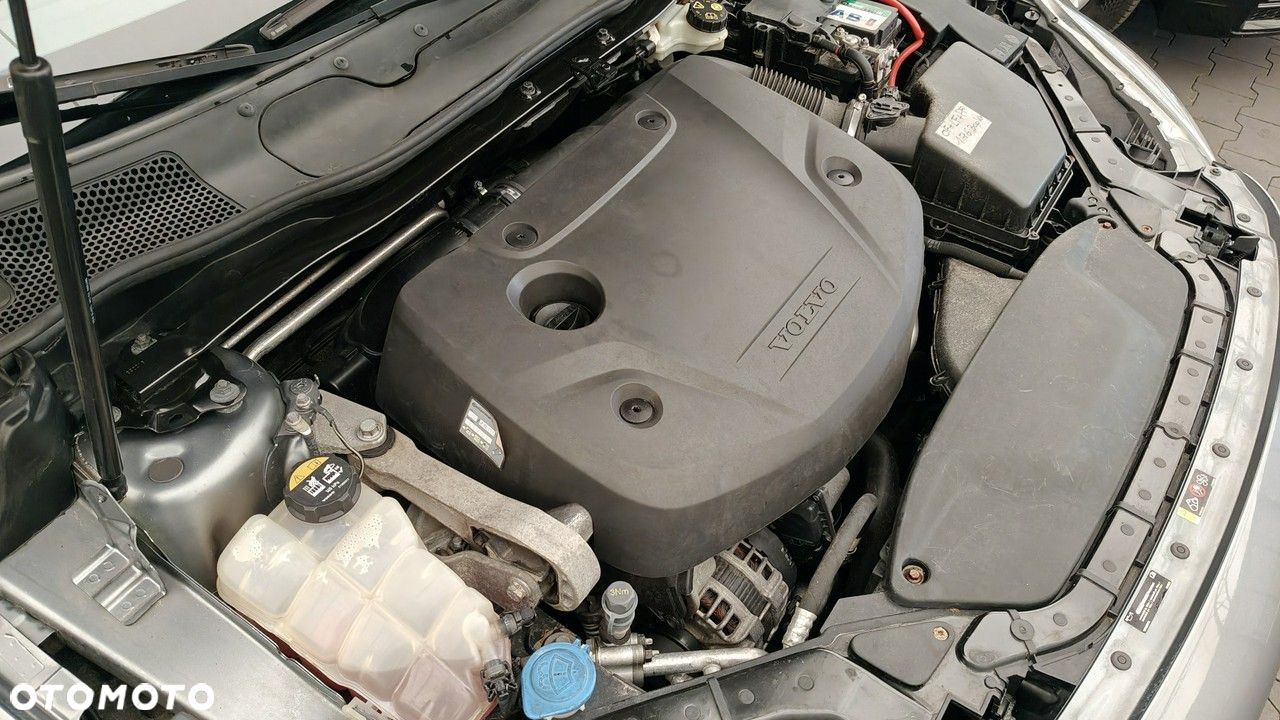 Volvo V40 D2 Drive-E Momentum - 29