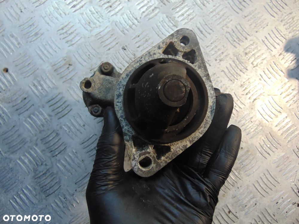 Rozrusznik toyotaavensis t25 1,8 16 v - 2