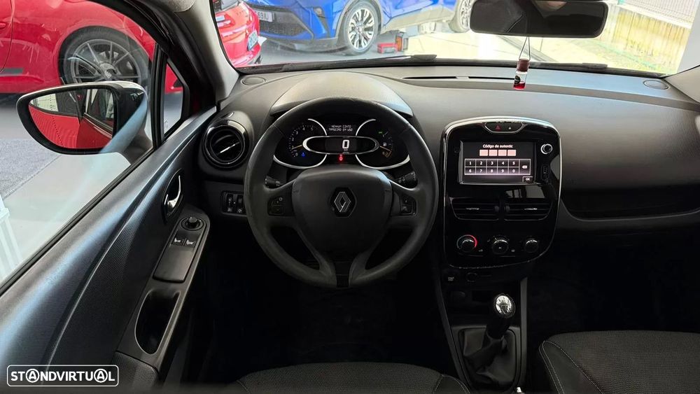 Renault Clio - 18