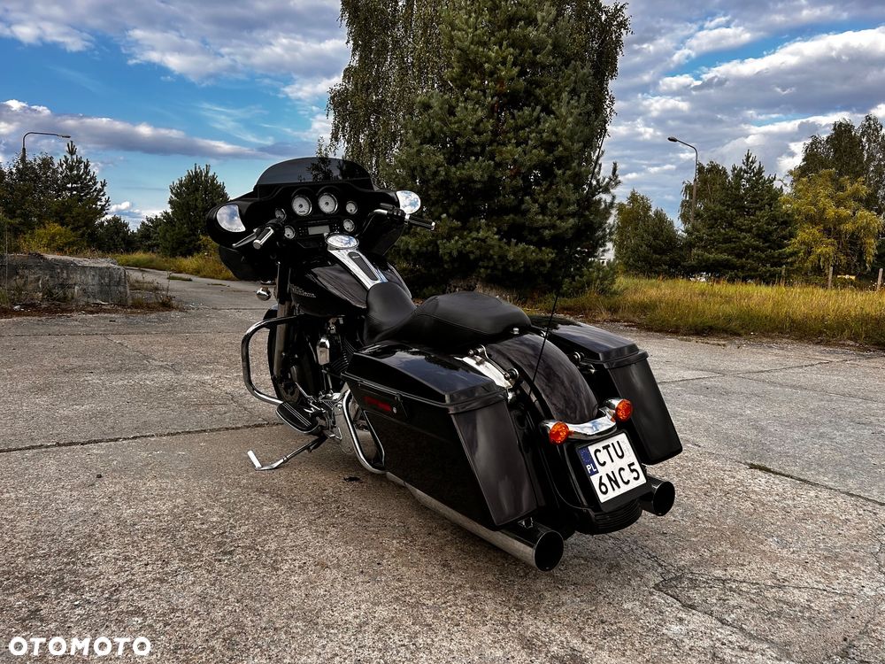 Harley-Davidson Touring Street Glide - 2
