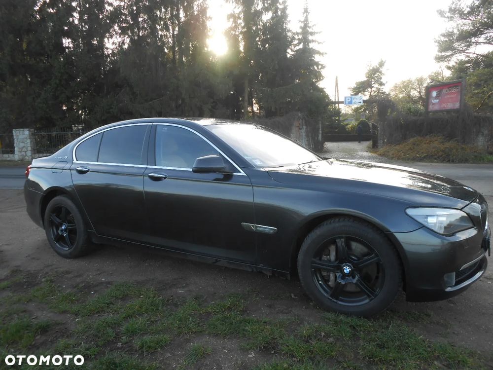 BMW Seria 7 750Li Edition Exclusive - 2