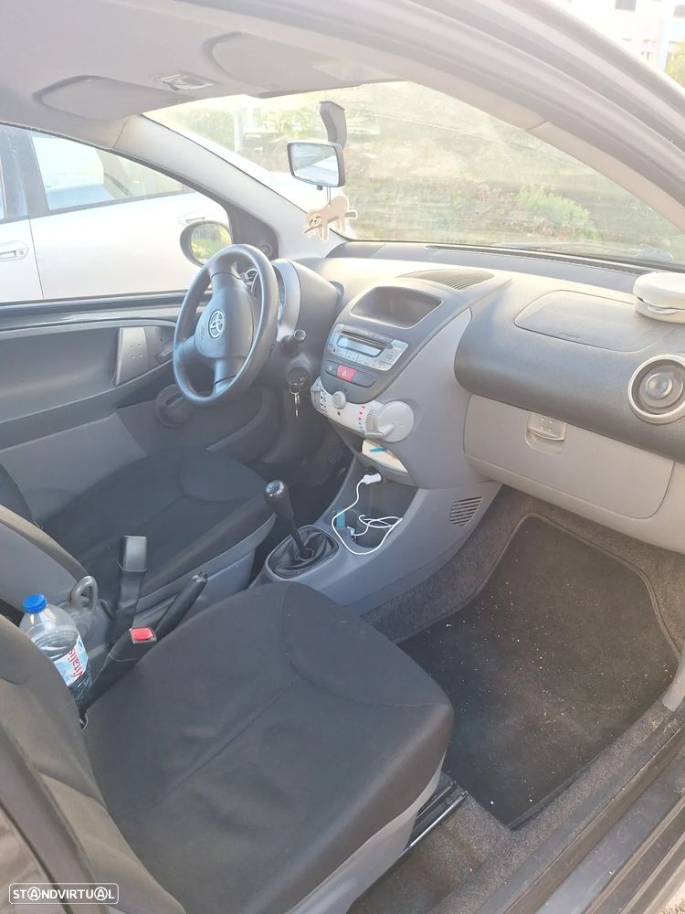 Toyota Aygo 1.0 - 4