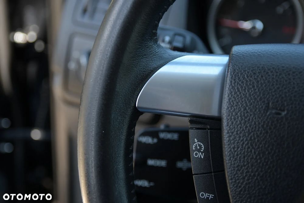 Ford Kuga 2.0 TDCi 2x4 Titanium - 27