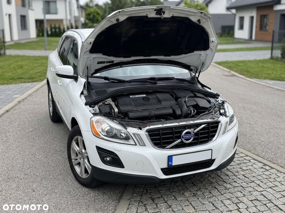 Volvo XC 60 3.2 AWD RDesign - 10
