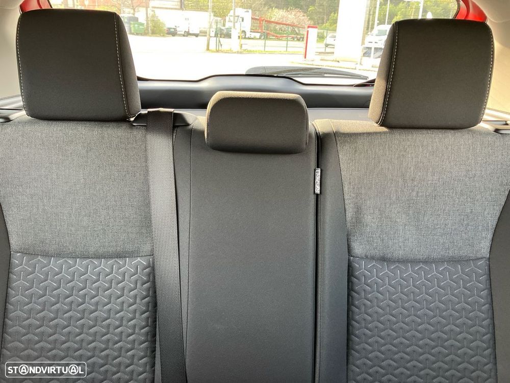 Toyota Yaris Cross 1.5 HDF Comfort Plus - 19