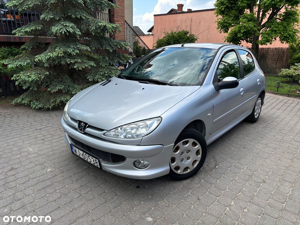 Peugeot 206 - 1