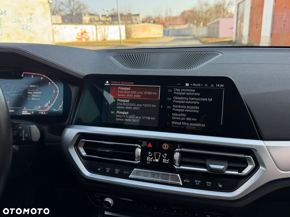 BMW Seria 3 320d Luxury Line - 33