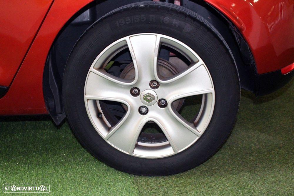 Renault Clio 1.5 dCi Dynamique S - 42