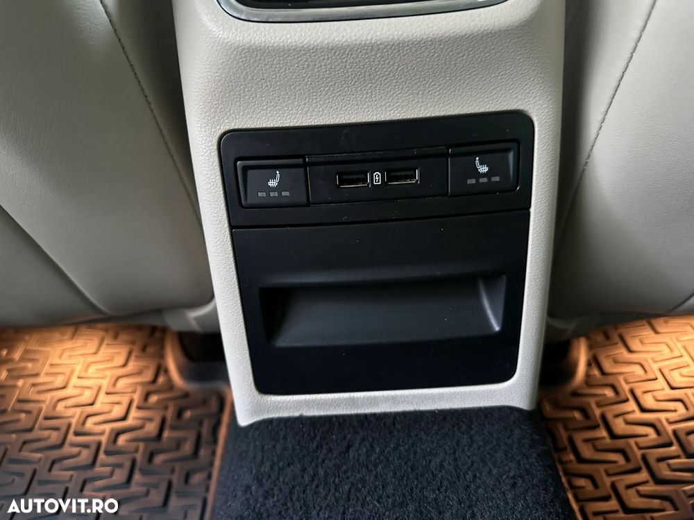 Skoda Octavia 1.6 TDI DSG Style - 19