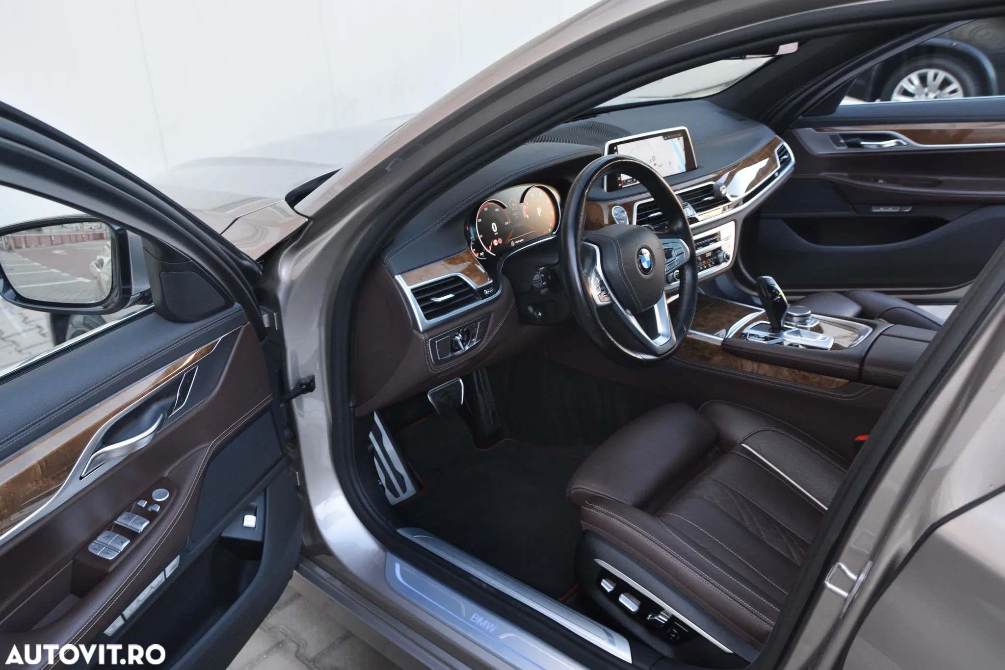 BMW Seria 7 740Ld xDrive - 13