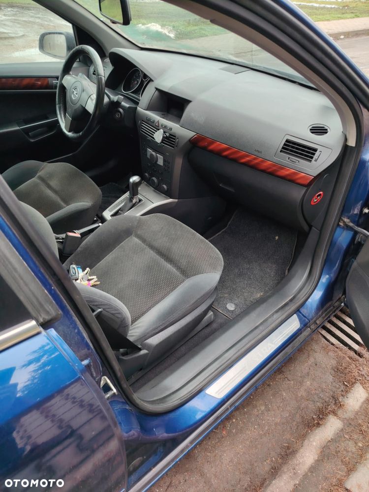 Opel Astra 1.8 Sport - 4