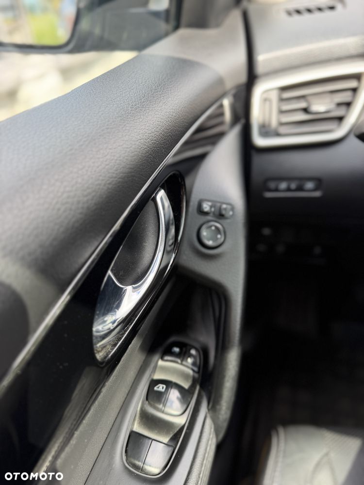 Nissan Qashqai 1.5 dCi Tekna - 8