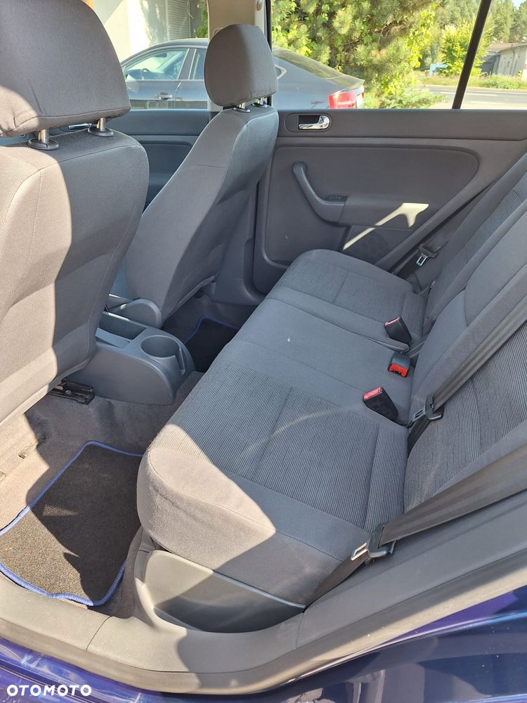 Volkswagen Golf 1.6 FSI Comfortline - 8