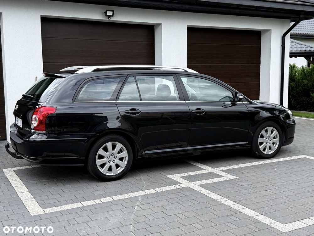 Toyota Avensis 1.8 VVT-i Combi - 8