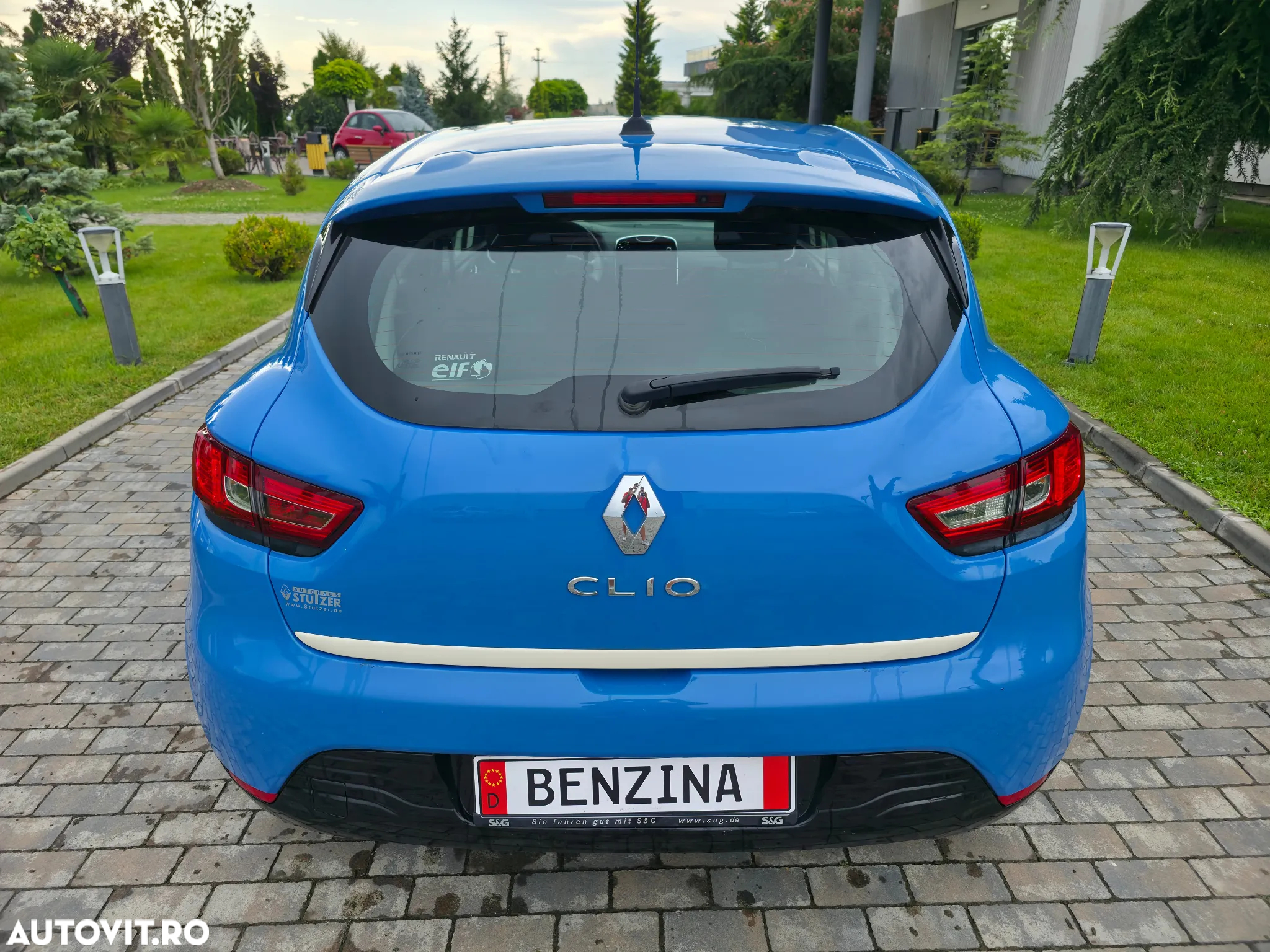 Renault Clio 1.2 16V 75 LIMITED - 8