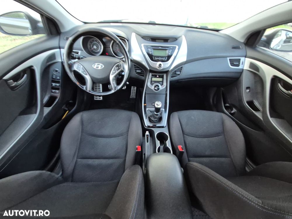 Hyundai Elantra 1.6 MPi - 7