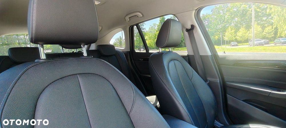 BMW X1 sDrive18d - 14
