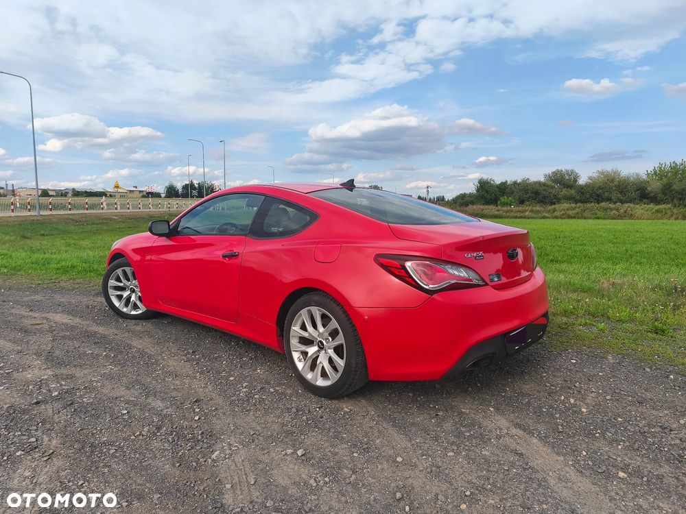 Hyundai Genesis Coupe - 7