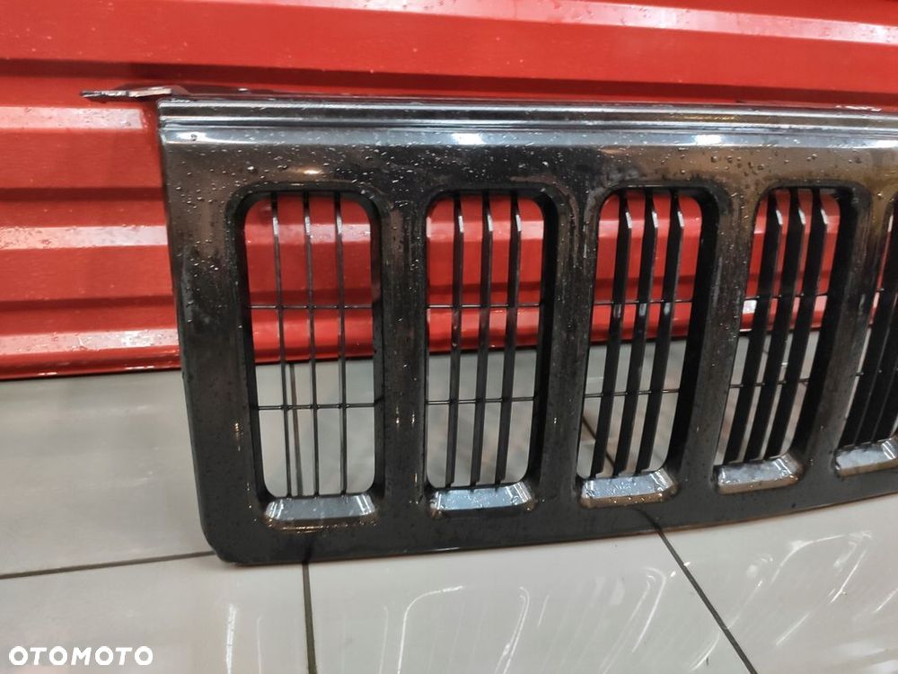 JEEP COMMANDER XK XH ATRAPA GRIL ORYGINAŁ CZARNY RAMKA ŁADNY - 2