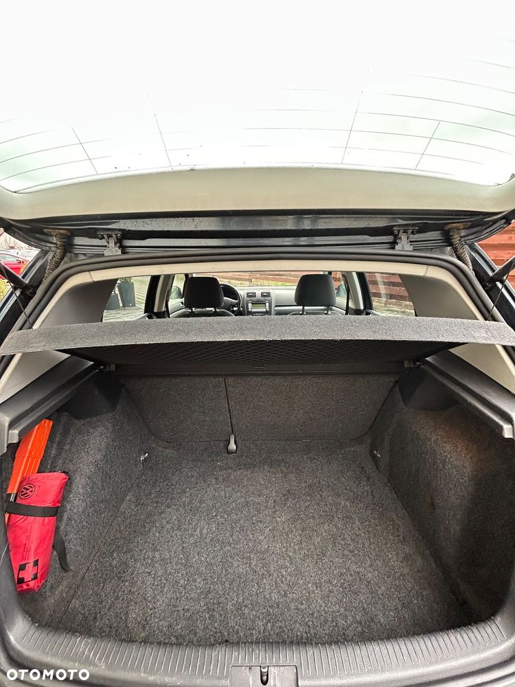 Volkswagen Golf - 11