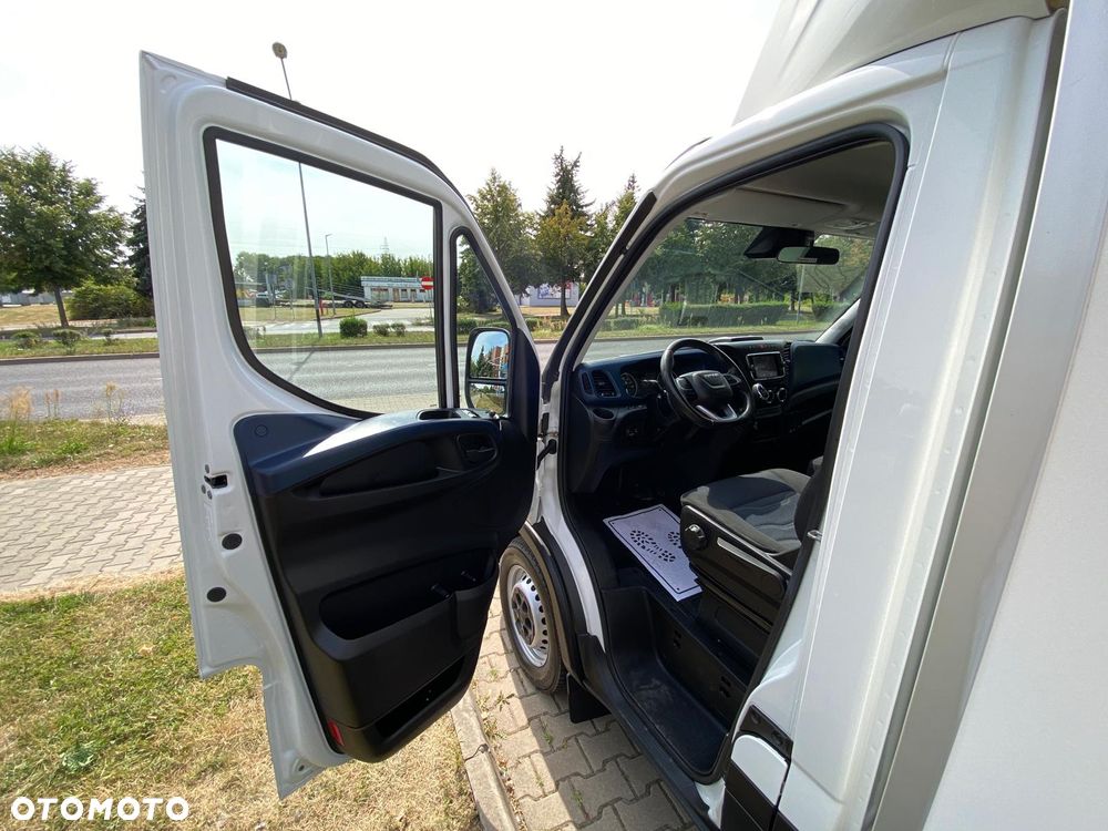 Iveco DAILY 35-160 HI-MATIC KONTENER 8 PALET WINDA ZEPRO - 24