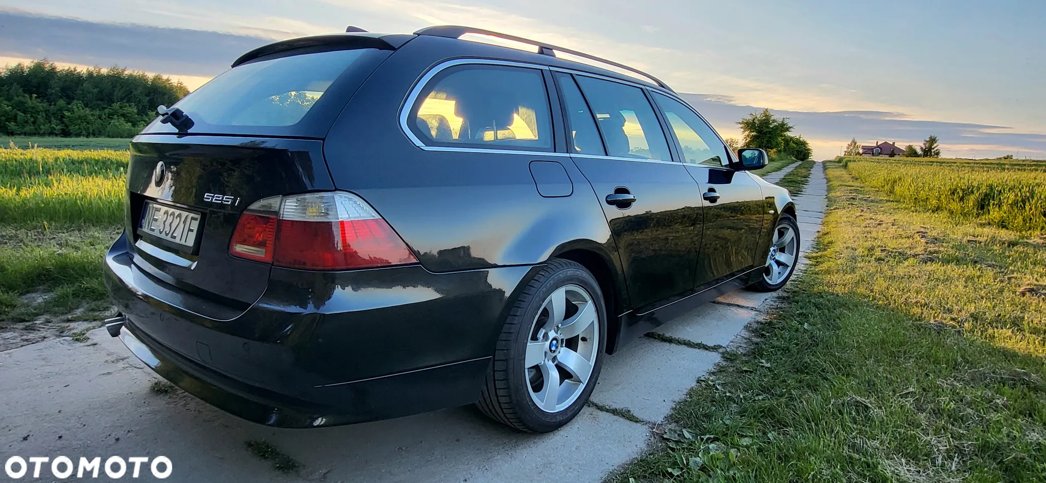 BMW Seria 5 525i Touring - 4