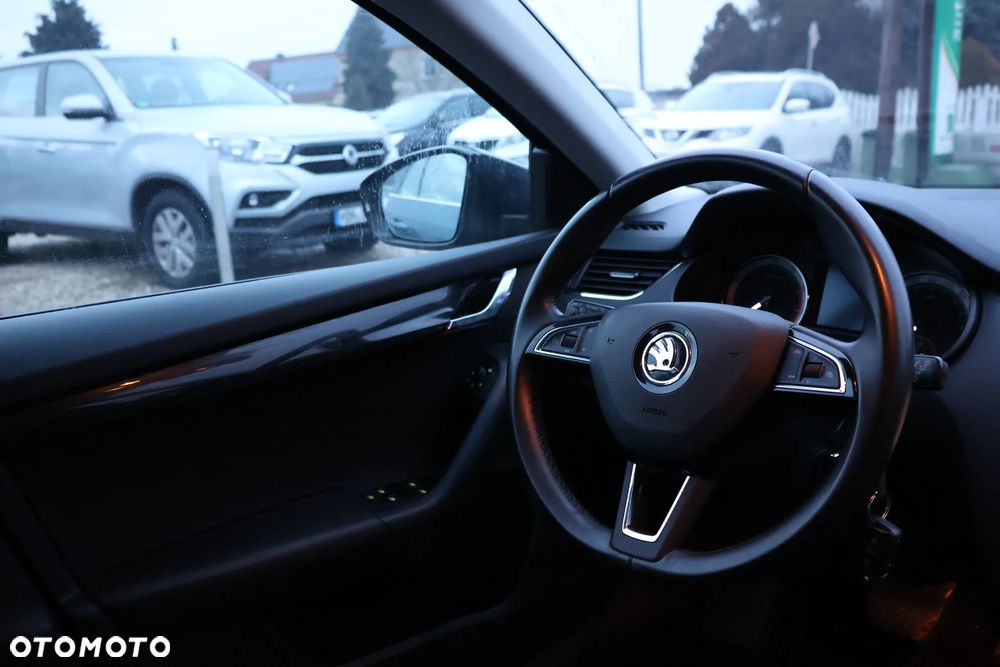 Skoda Octavia 1.5 TSI ACT DSG Tour - 7