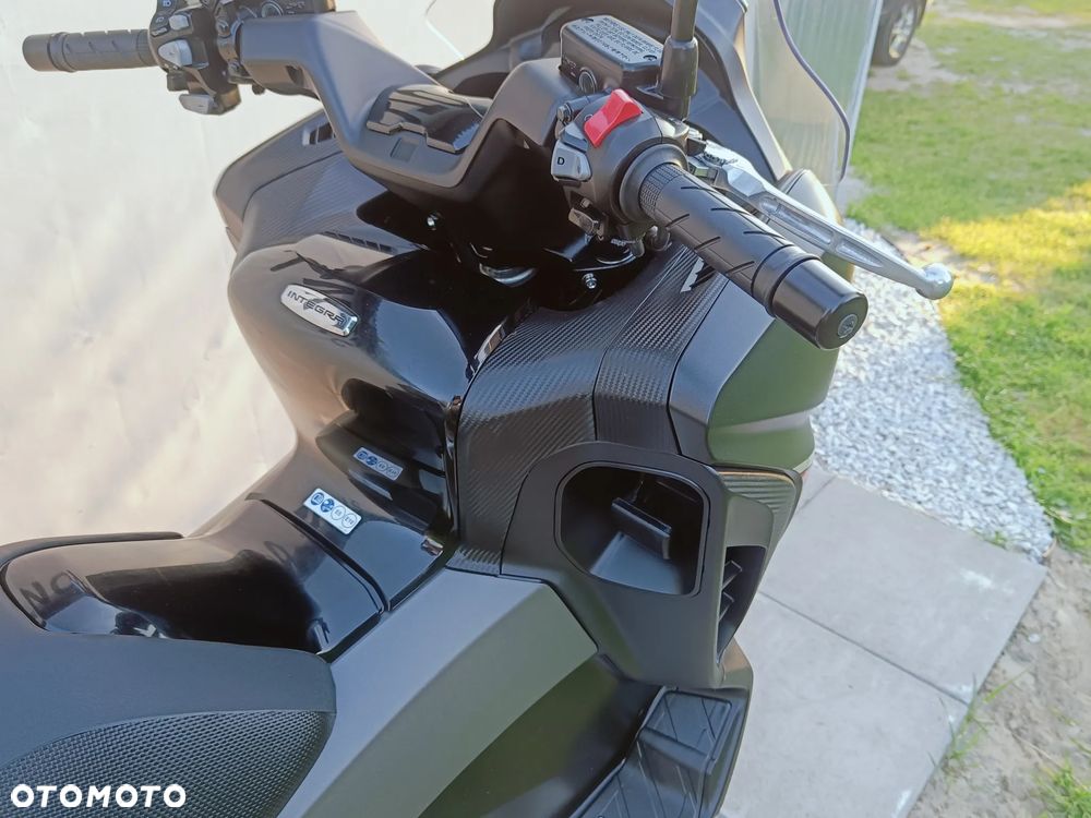Honda NC - 12