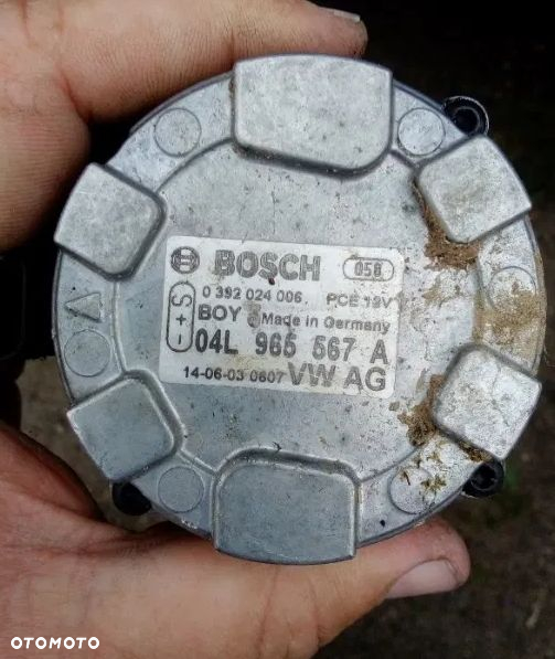 Dodatkowa pompa wodna Audi A3 8V Q2 Q3 TT VW Golf VII Touran T6 Skoda Seat Leon 3 2.0 TDI 04L965567A - 2