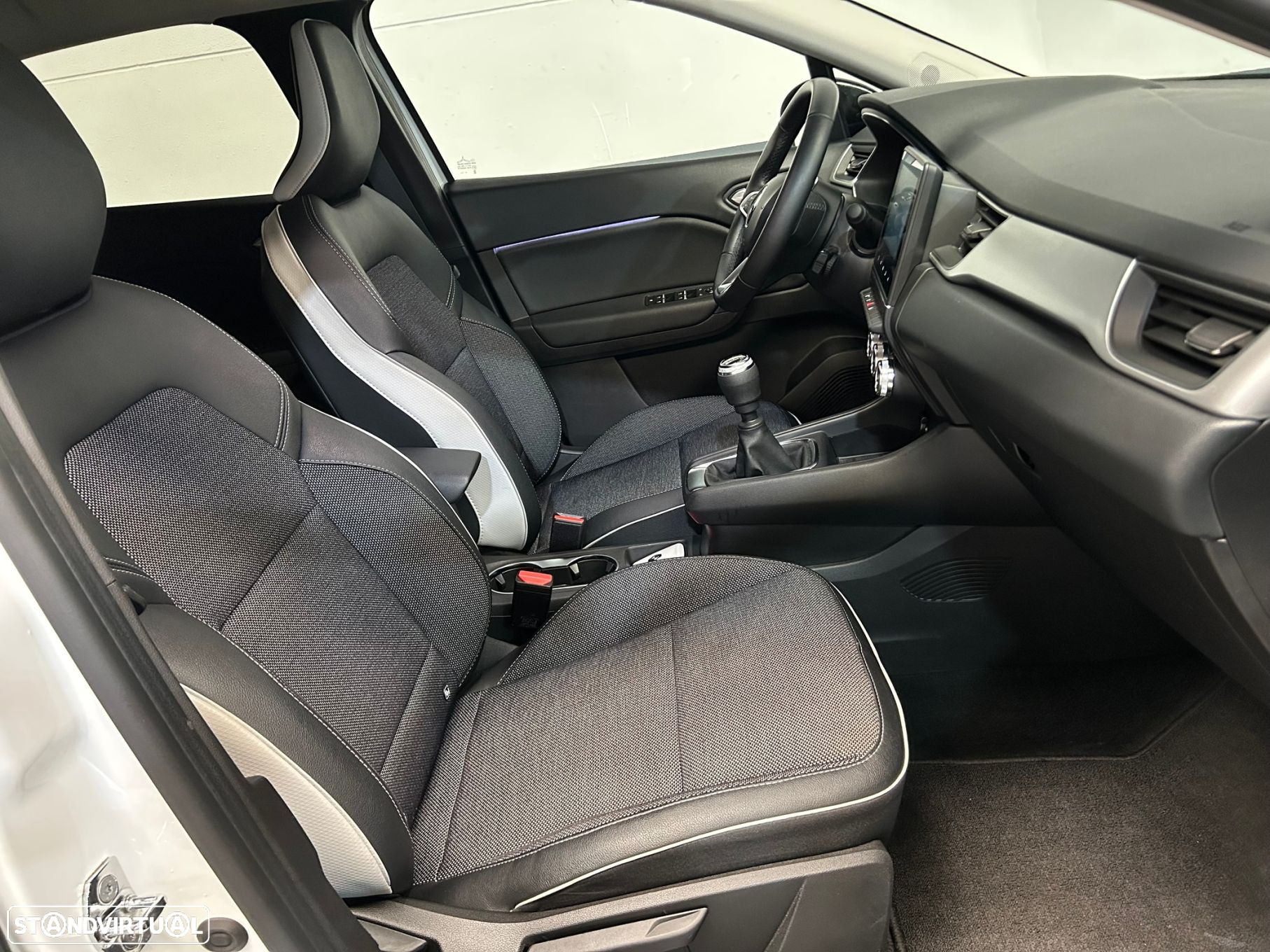 Renault Captur - 19