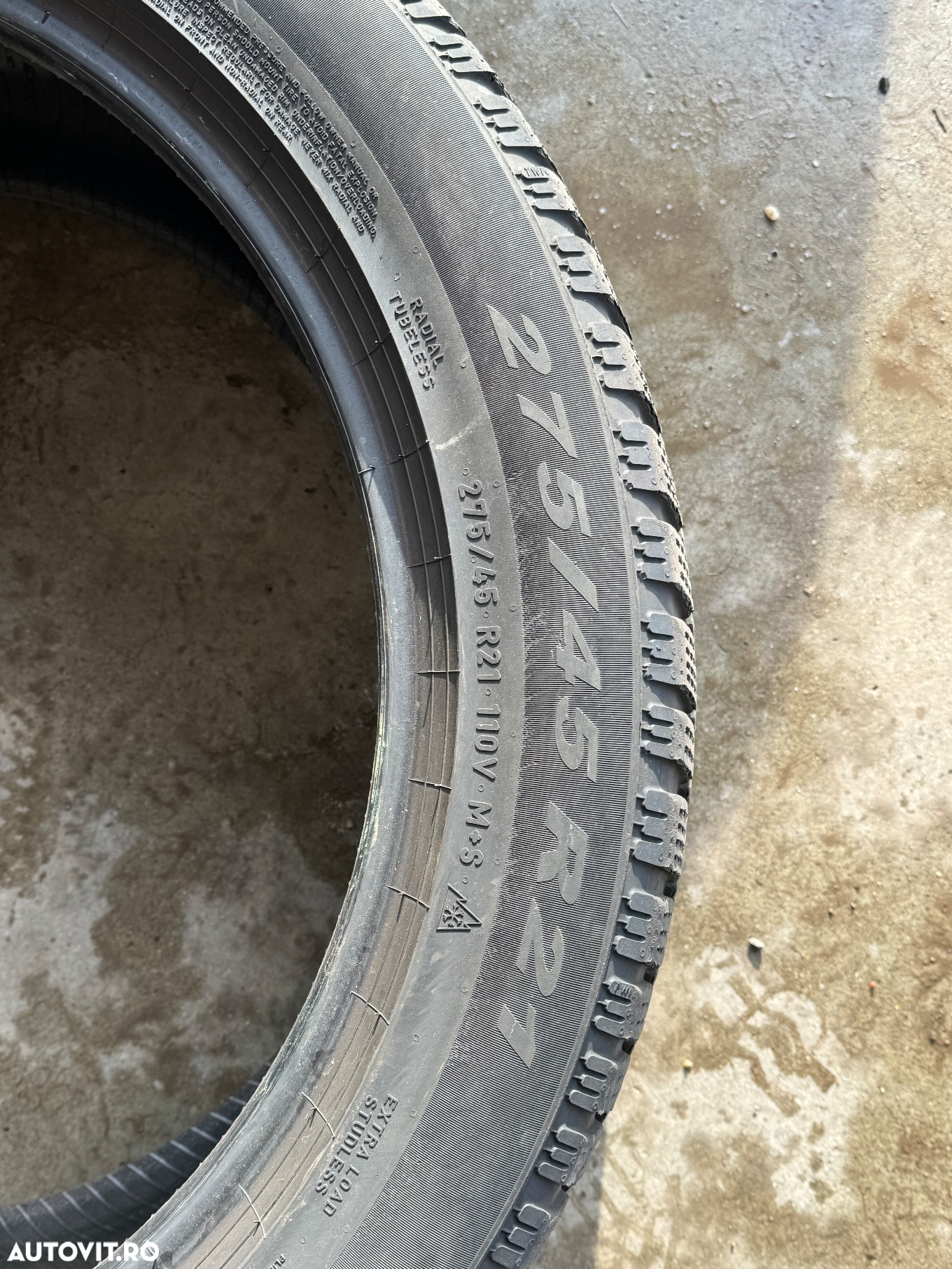 Vând 2 anvelope 275/45/21 Pirelli de iarnă sh - 4