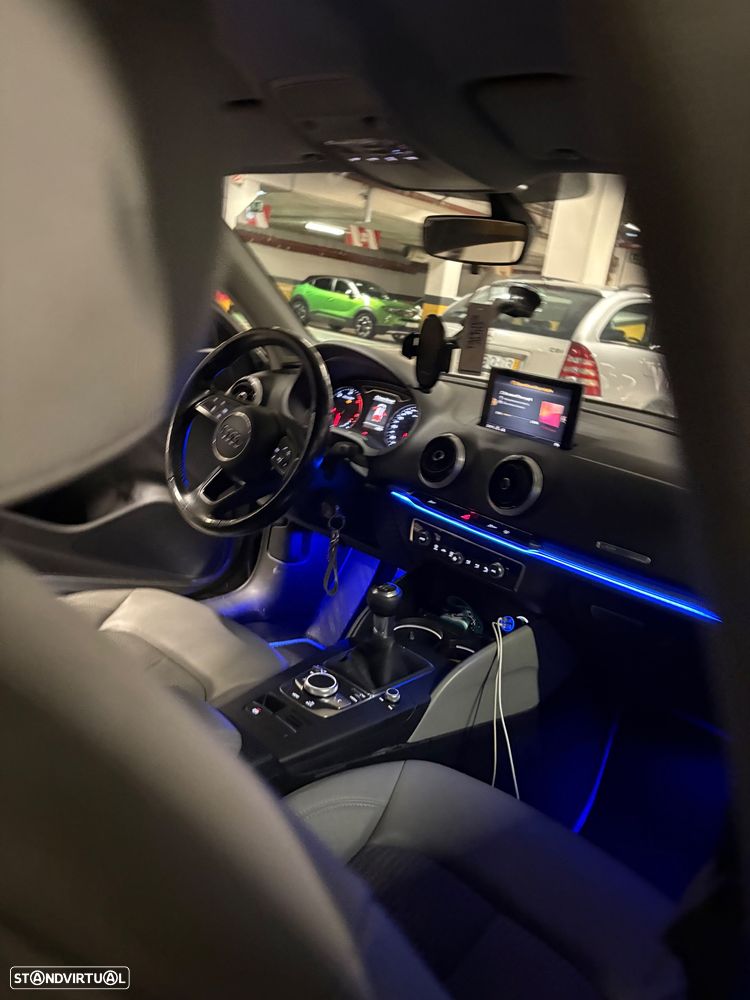 Audi A3 Sportback 1.6 TDI - 14