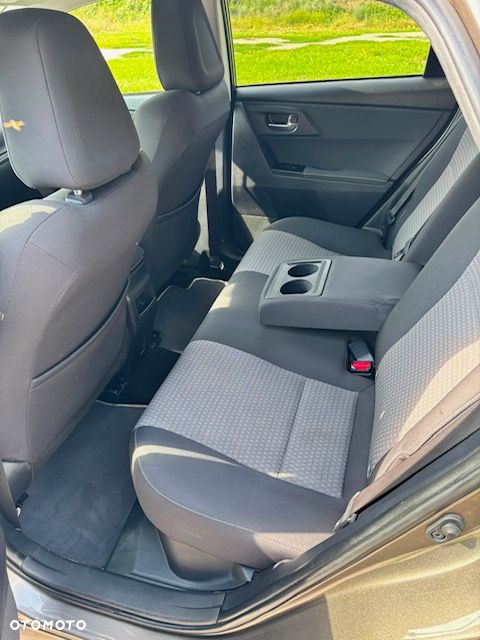 Toyota Auris 1.8 VVT-i Automatik Style Selection - 32