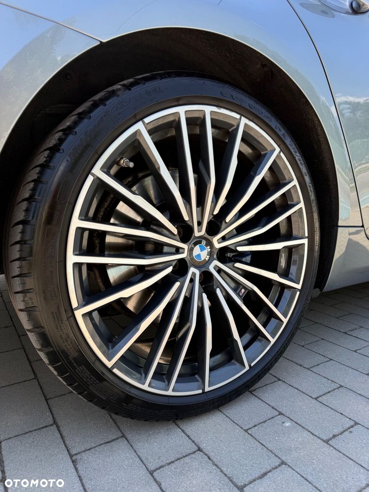 BMW Seria 5 540i xDrive Luxury Line - 24