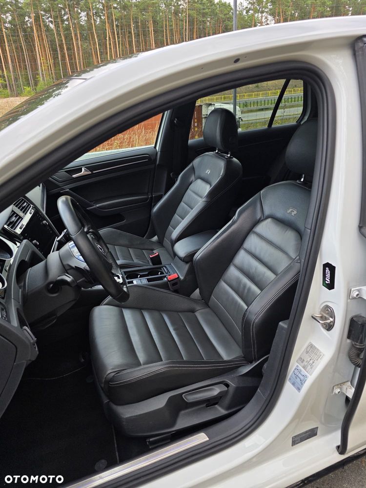 Volkswagen Golf - 13