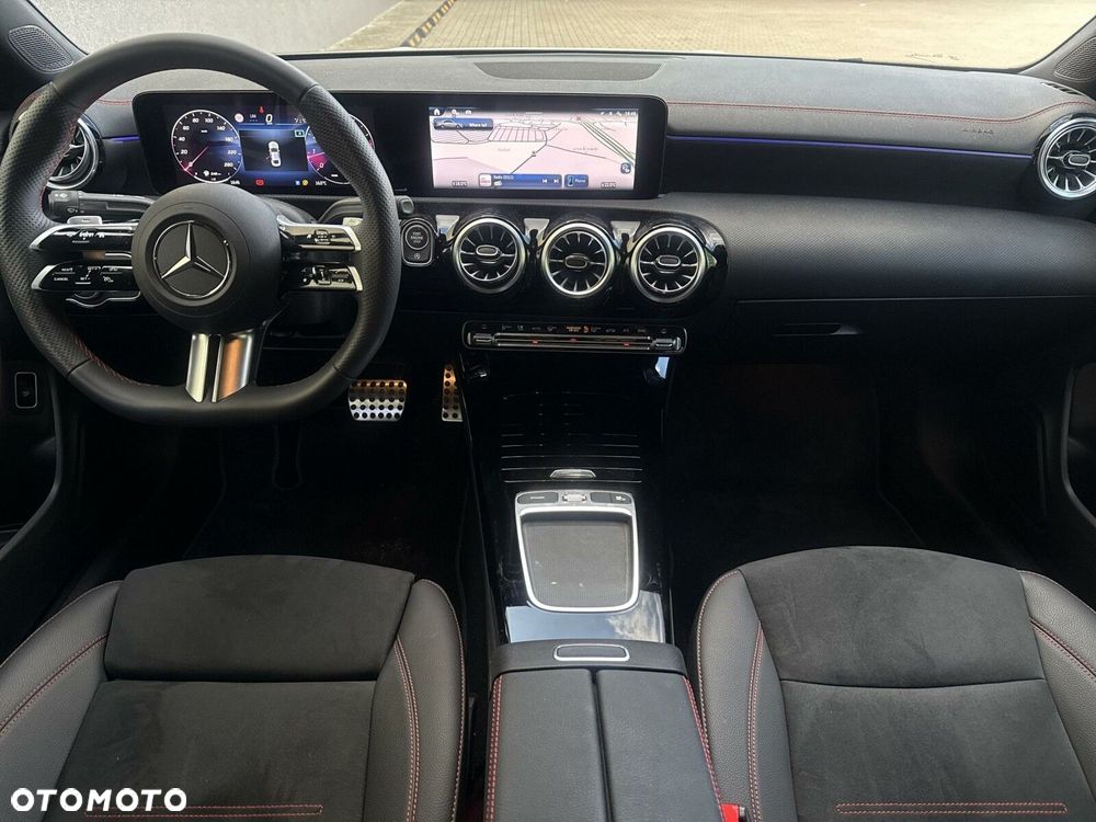 Mercedes-Benz CLA - 15