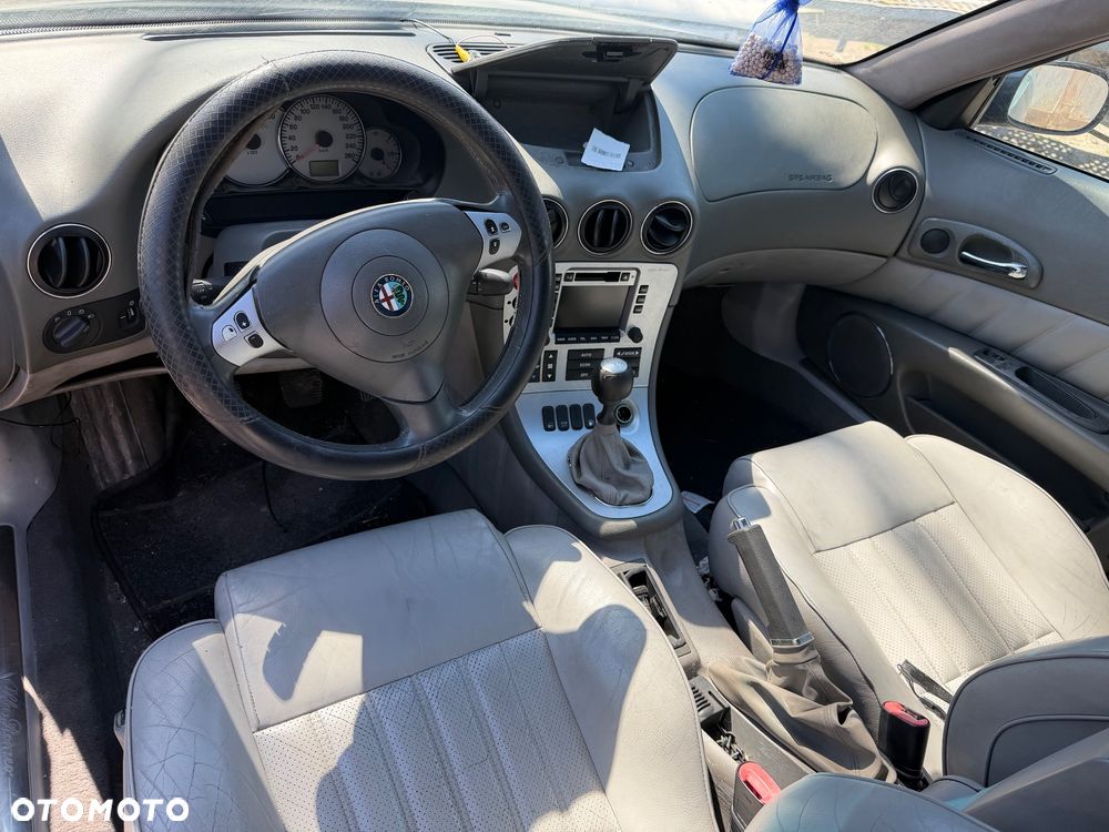Alfa Romeo 156 2.0 Twin Spark 150KM 2001 na części | Rozbiórka | Sedan - 2