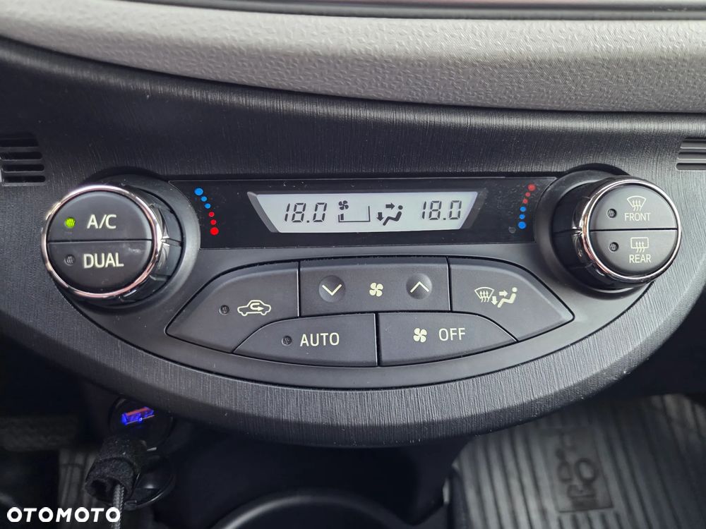 Toyota Yaris Hybrid 100 Dynamic - 17