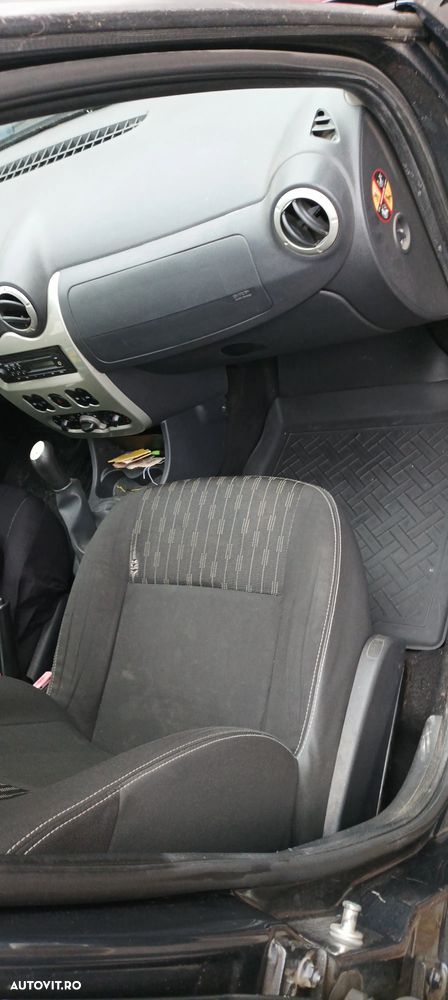 Dacia Logan - 2