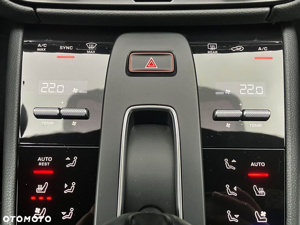 Porsche Macan - 27