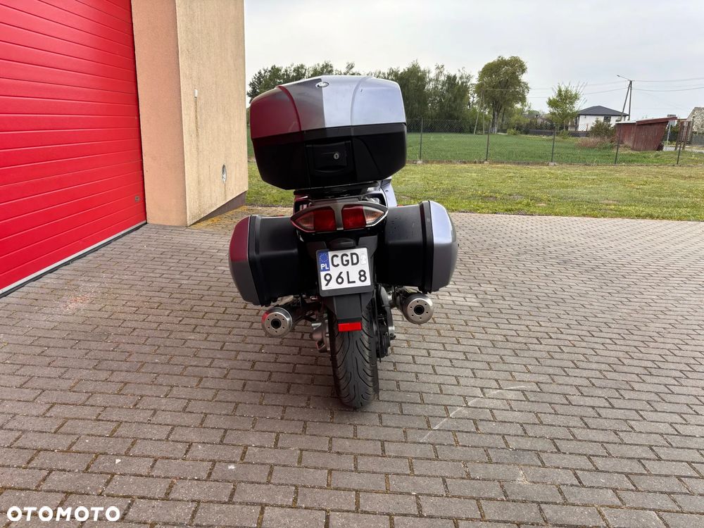 Yamaha FJR - 13