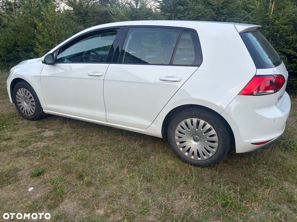 Volkswagen Golf - 2