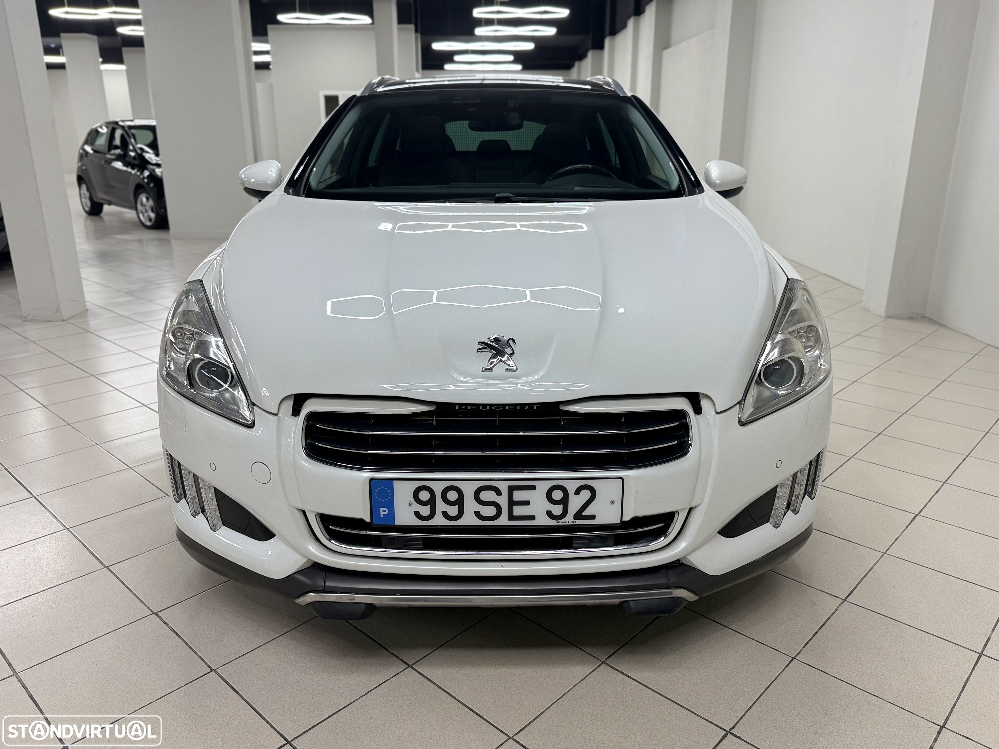 Peugeot 508 RXH 2.0 HDi Hybrid4 2-Tronic - 4