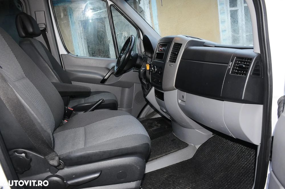 Mercedes-Benz Sprinter - 9