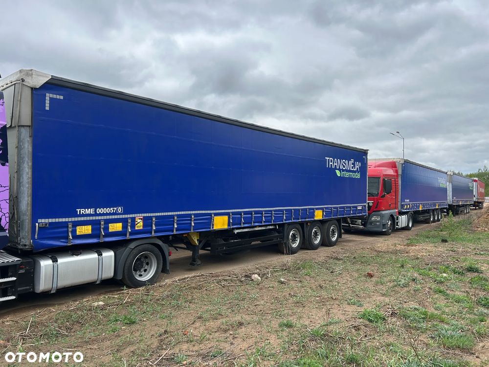 Schmitz Cargobull FIRANKA / 20 SZTUK / BARDZO ŁADNE OPONY / Z PEŁNYM WYPOSAŻENIEM DO ZAŁADUNKU / 2 KOŁA ZAPASOWE / DOSTĘPNE KOLORY SREBRNY - NIEBIESKI - CZERWONY / NOWE PLANDEKI !! - 3