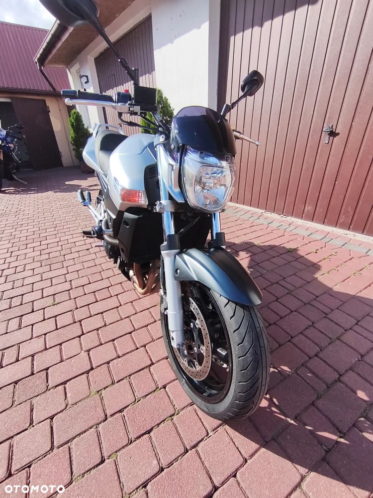 Suzuki GSR - 2